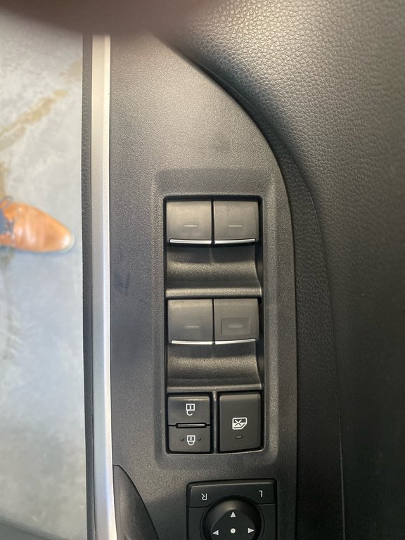 Toyota RAV4 Trail 2023 à Cowansville, Québec - 12 - w1024h768px