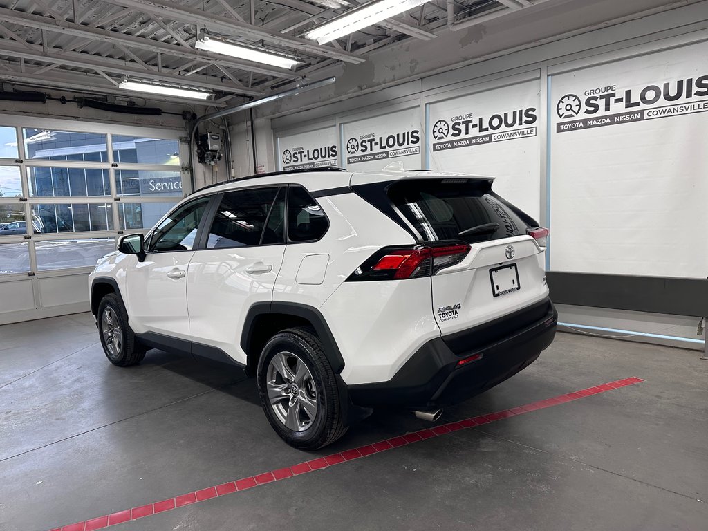 2024  RAV4 XLE AWD-Sièges électrique et chauffants- Hayon Aut in Cowansville, Quebec - 3 - w1024h768px