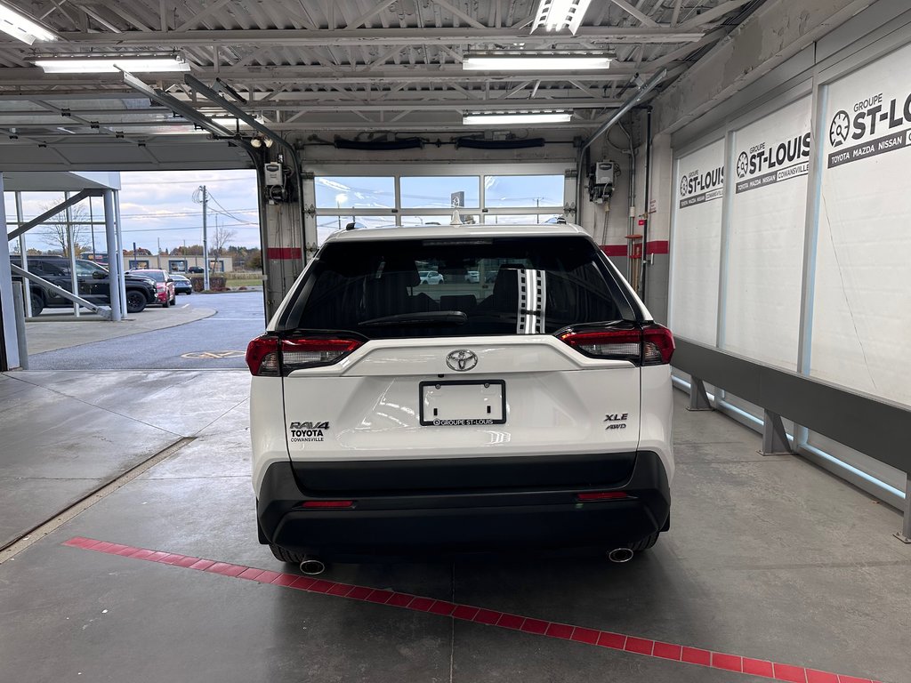 2024  RAV4 XLE AWD-Sièges électrique et chauffants- Hayon Aut in Cowansville, Quebec - 4 - w1024h768px