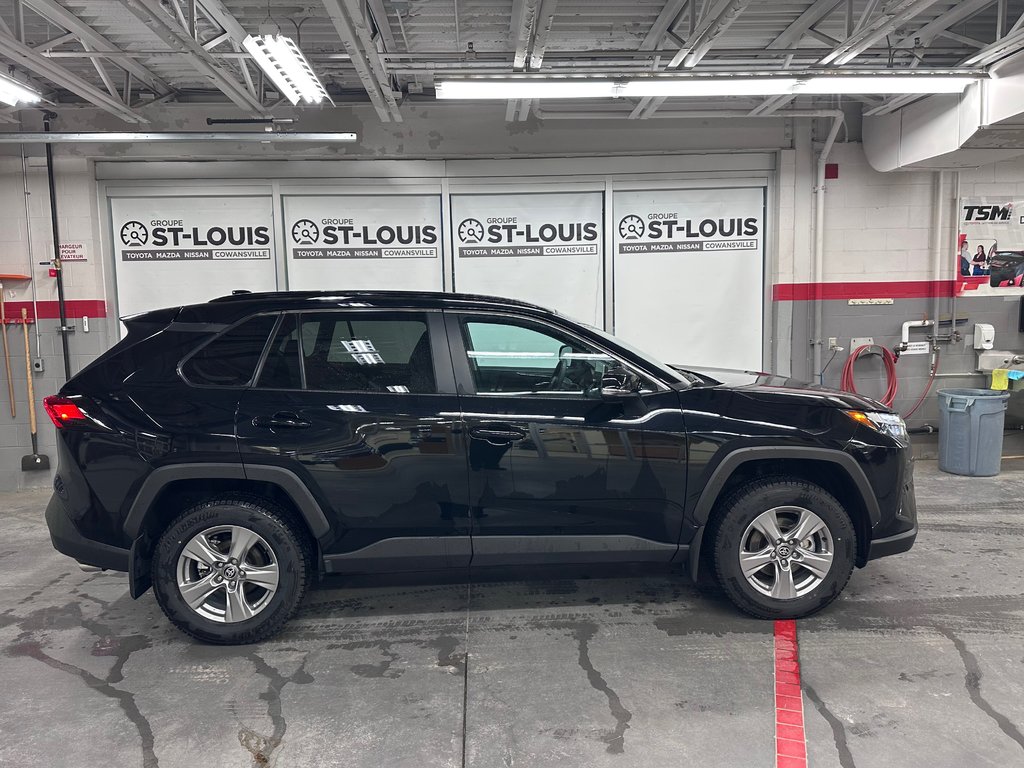 RAV4 XLE 2024 à Cowansville, Québec - 7 - w1024h768px