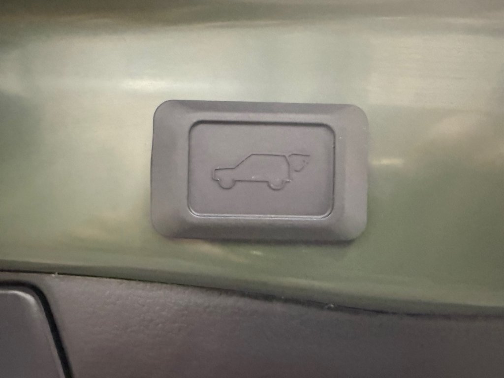 Toyota RAV4 Trail AWD 2024 à Cowansville, Québec - 12 - w1024h768px