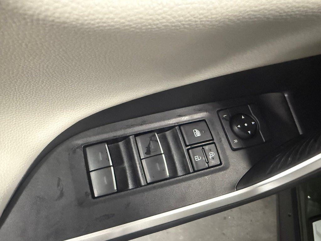 Toyota RAV4 Trail AWD 2024 à Cowansville, Québec - 17 - w1024h768px