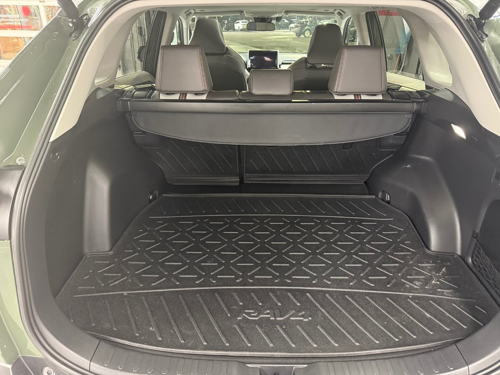 Toyota RAV4 Trail AWD 2024 à Cowansville, Québec - 11 - w1024h768px