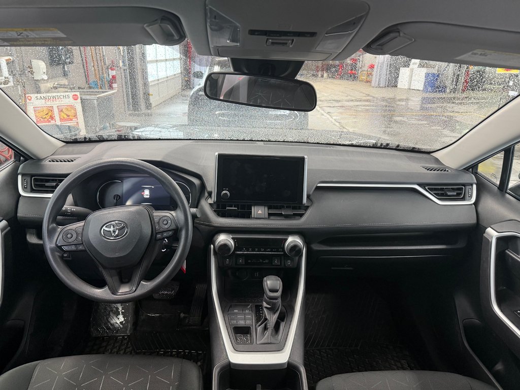 Toyota RAV4 LE AWD GARANTIE PLATINE14 MARS 2029 OU 100 000 KM 2024 à Cowansville, Québec - 14 - w1024h768px