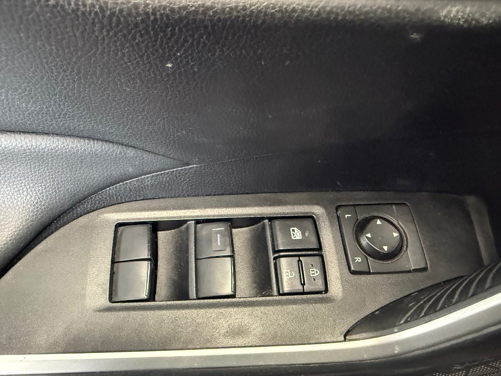 Toyota RAV4 LE AWD GARANTIE PLATINE14 MARS 2029 OU 100 000 KM 2024 à Cowansville, Québec - 16 - w1024h768px