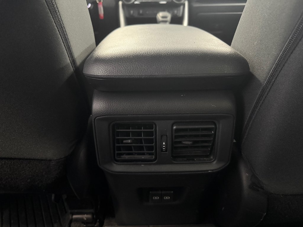Toyota RAV4 LE AWD GARANTIE PLATINE14 MARS 2029 OU 100 000 KM 2024 à Cowansville, Québec - 13 - w1024h768px