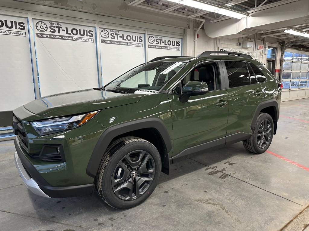 Toyota RAV4 Trail 2025 à Cowansville, Québec - 1 - w1024h768px