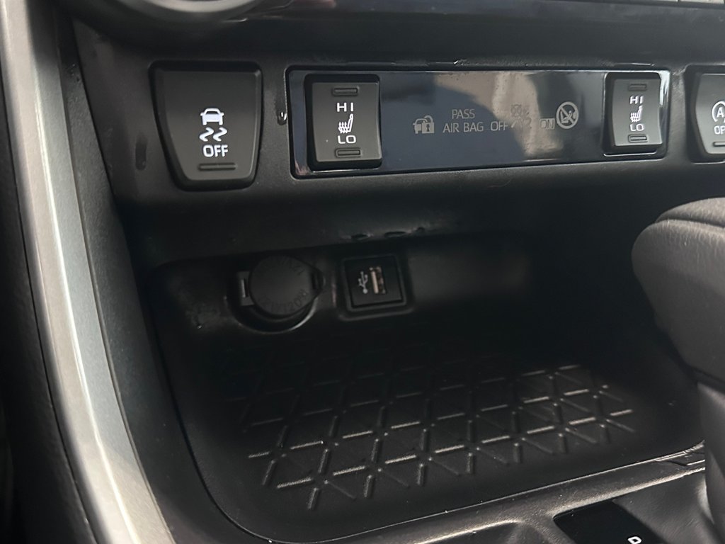 Toyota RAV4 XLE 2025 à Cowansville, Québec - 21 - w1024h768px