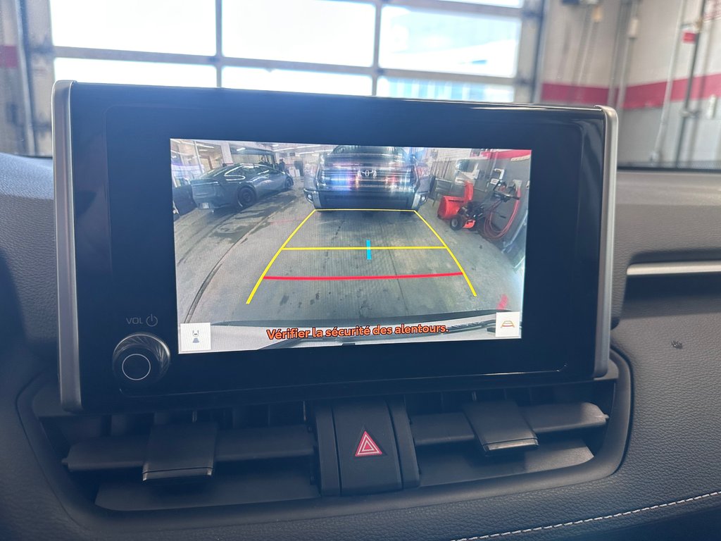 Toyota RAV4 XLE 2025 à Cowansville, Québec - 32 - w1024h768px