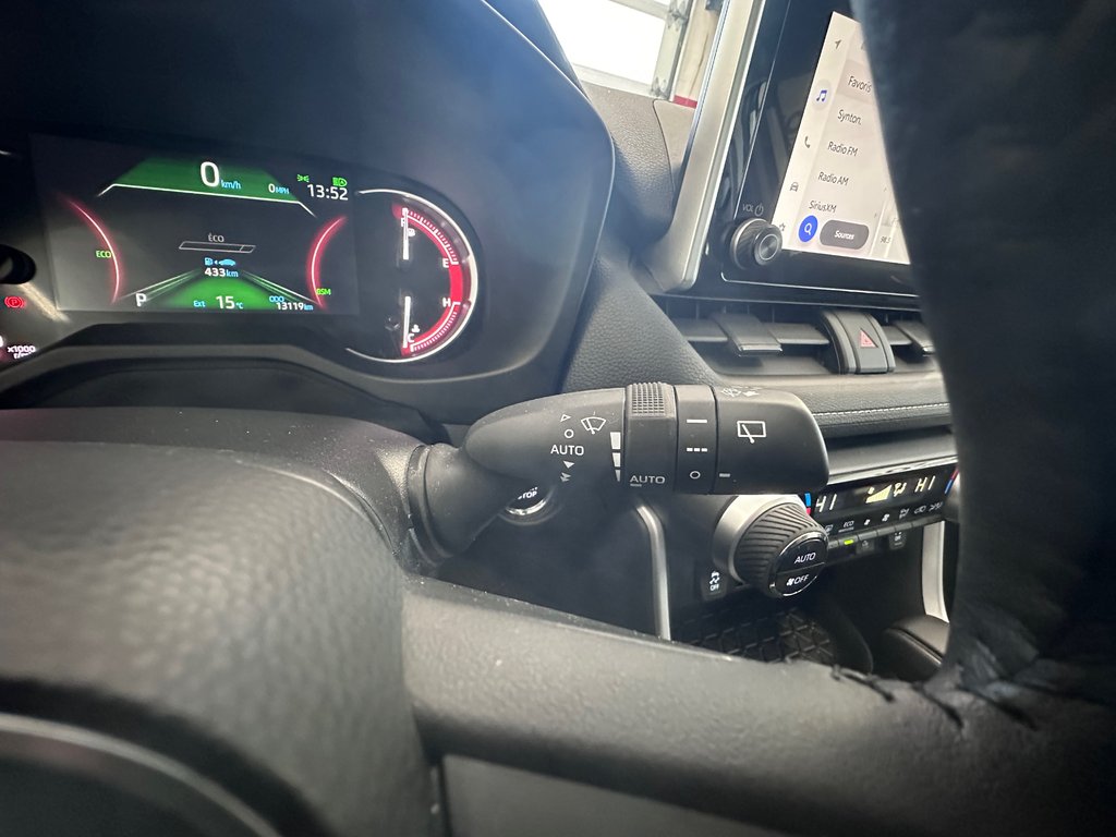 Toyota RAV4 XLE 2025 à Cowansville, Québec - 25 - w1024h768px