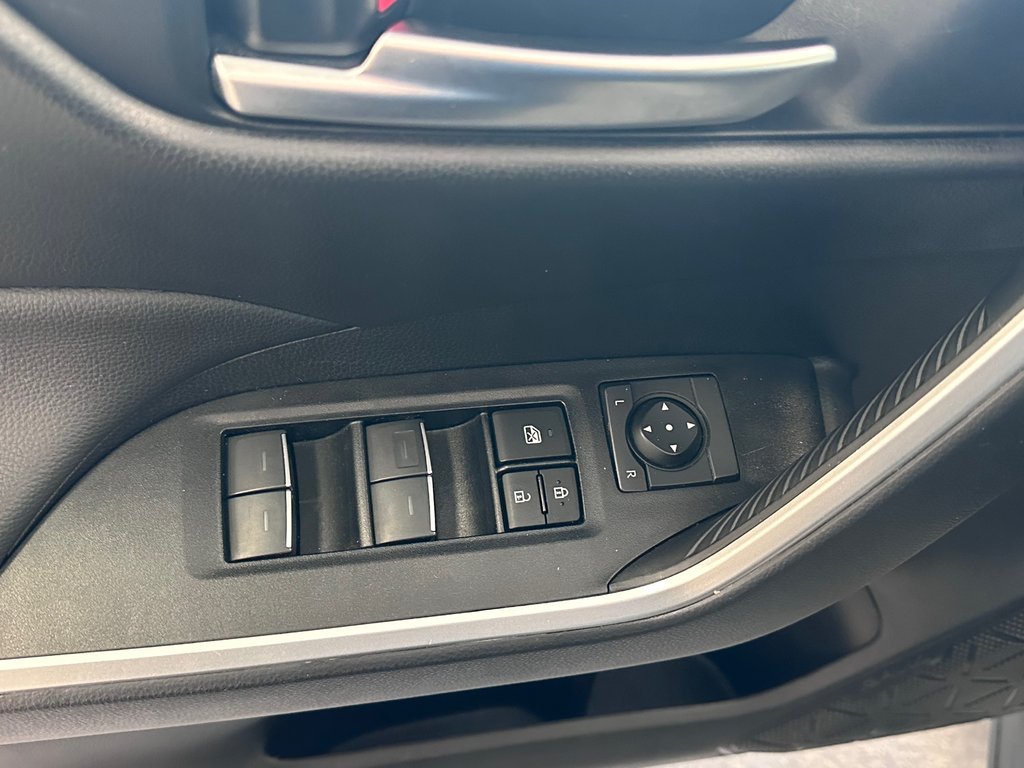 Toyota RAV4 XLE 2025 à Cowansville, Québec - 18 - w1024h768px