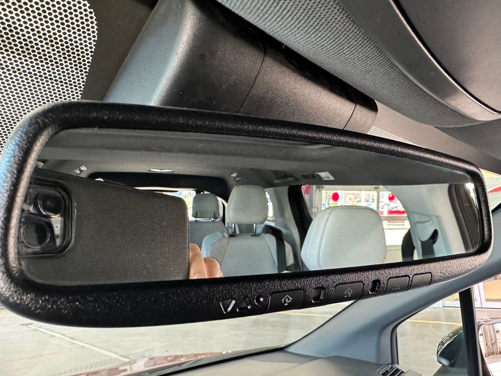 2021 Toyota Sienna XSE in Cowansville, Quebec - 30 - w1024h768px