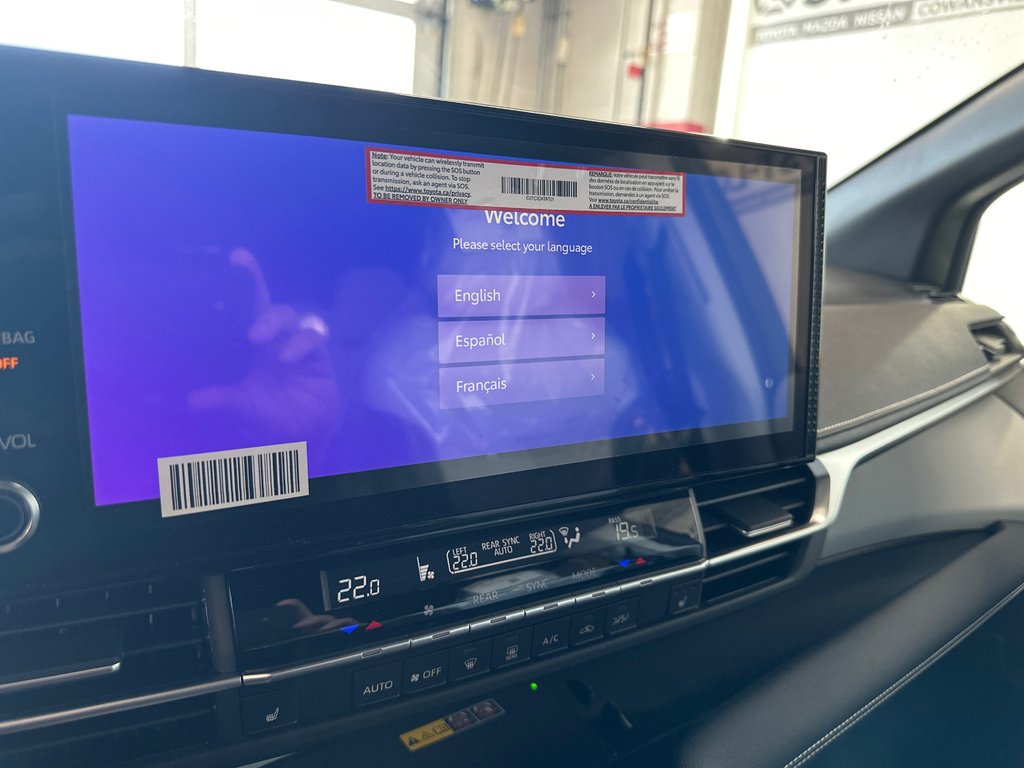 2025 Toyota Sienna XSE in Cowansville, Quebec - 23 - w1024h768px