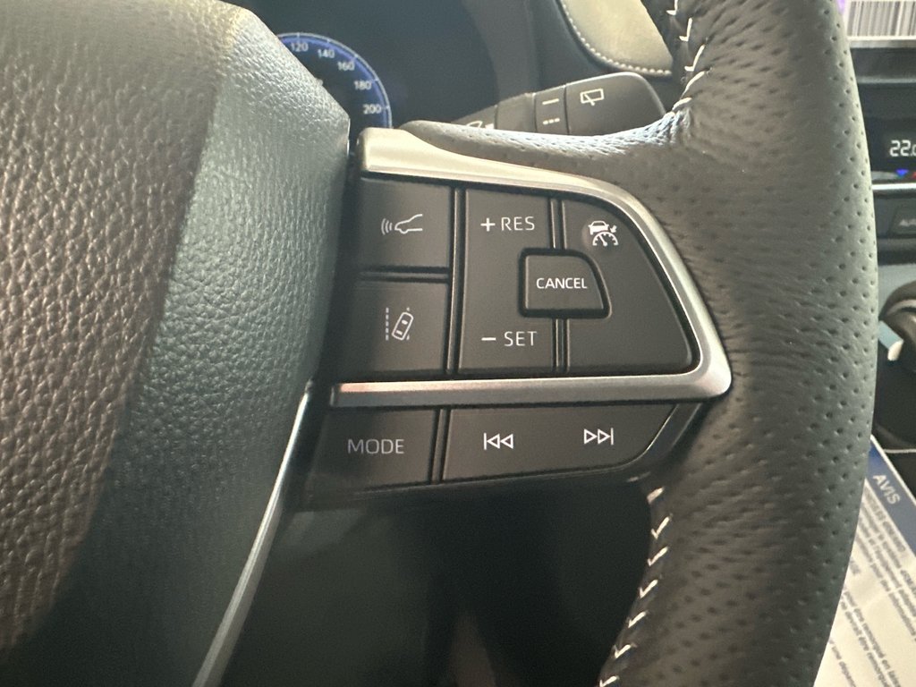 2025 Toyota Sienna XSE in Cowansville, Quebec - 26 - w1024h768px