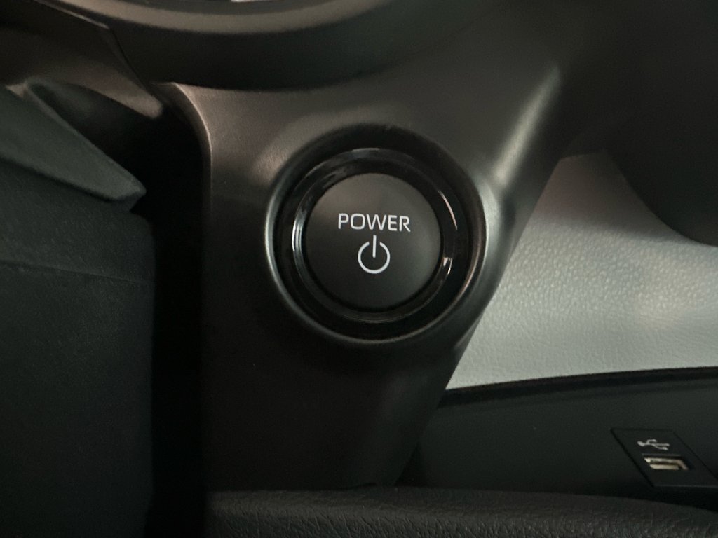 2025 Toyota Sienna XSE in Cowansville, Quebec - 31 - w1024h768px