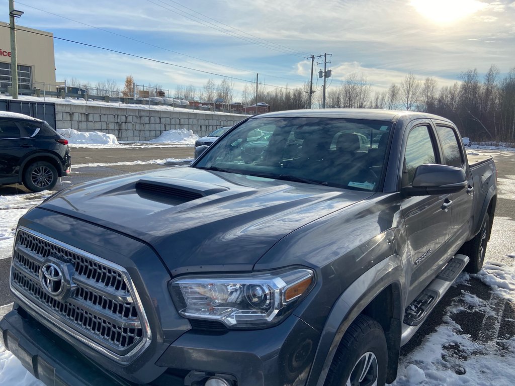 Toyota Tacoma TRD SPORT 2017 à Cowansville, Québec - 1 - w1024h768px