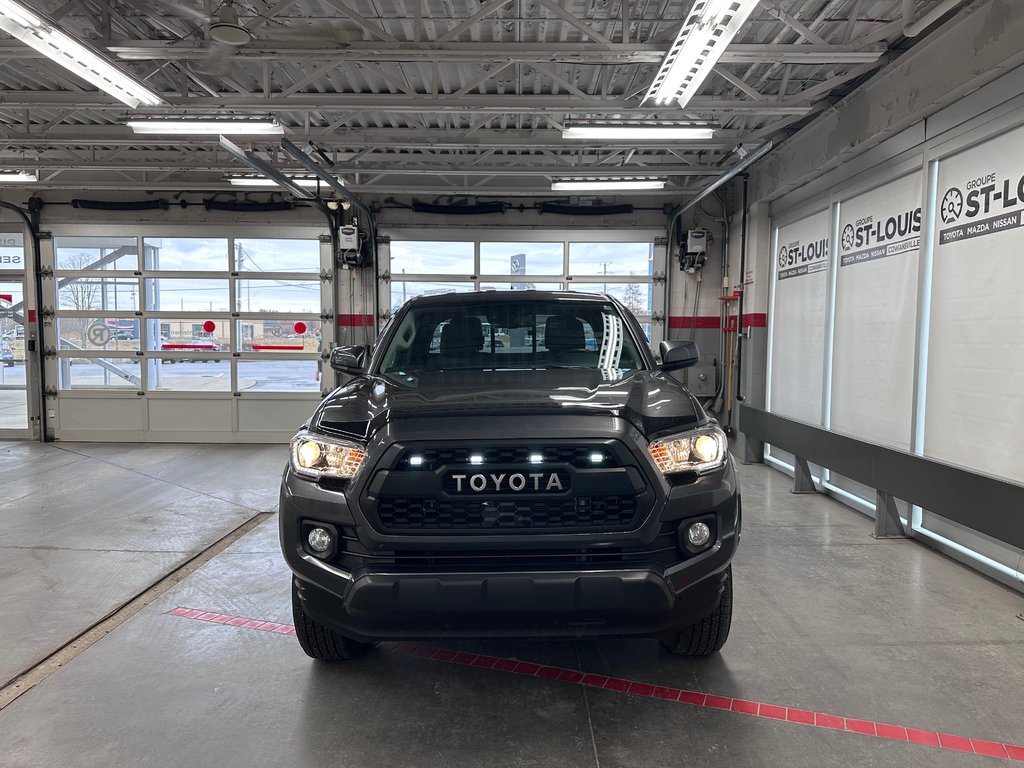 Tacoma SR5 ACCES CAB 4X4 V6 3.5L 2021 à Cowansville, Québec - 12 - w1024h768px