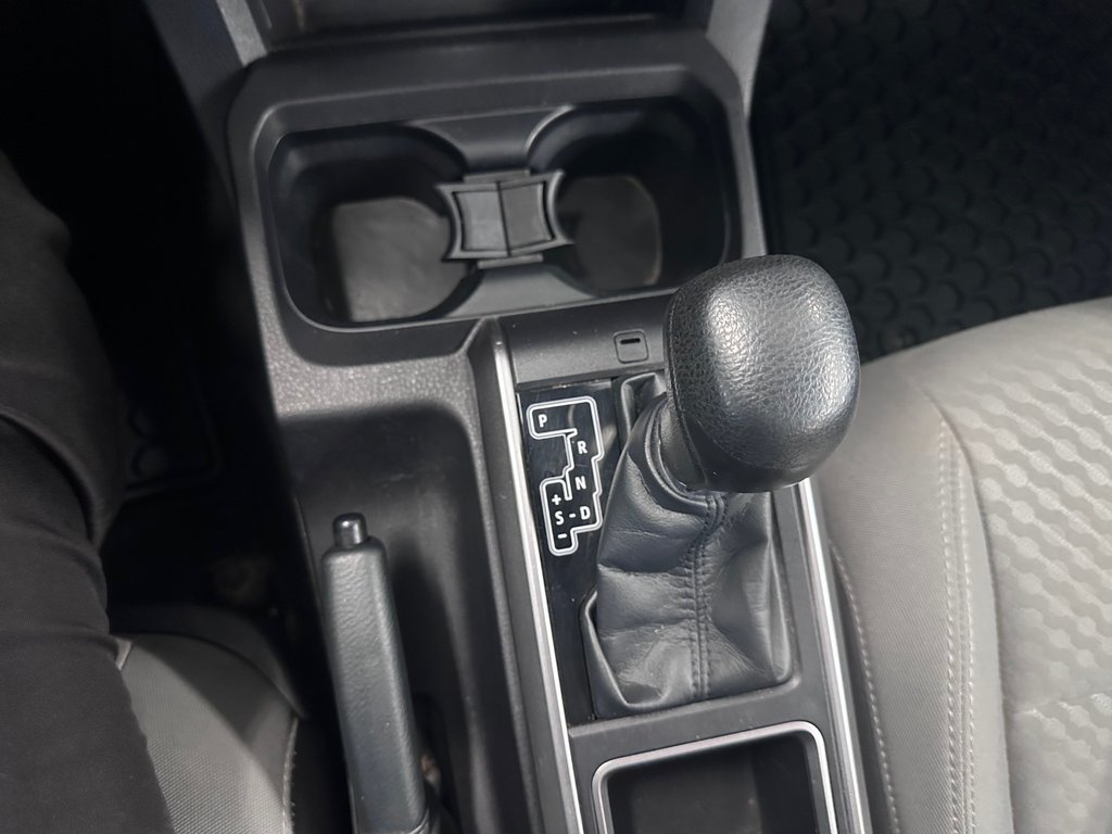 2022 Toyota Tacoma SR5 in Cowansville, Quebec - 22 - w1024h768px