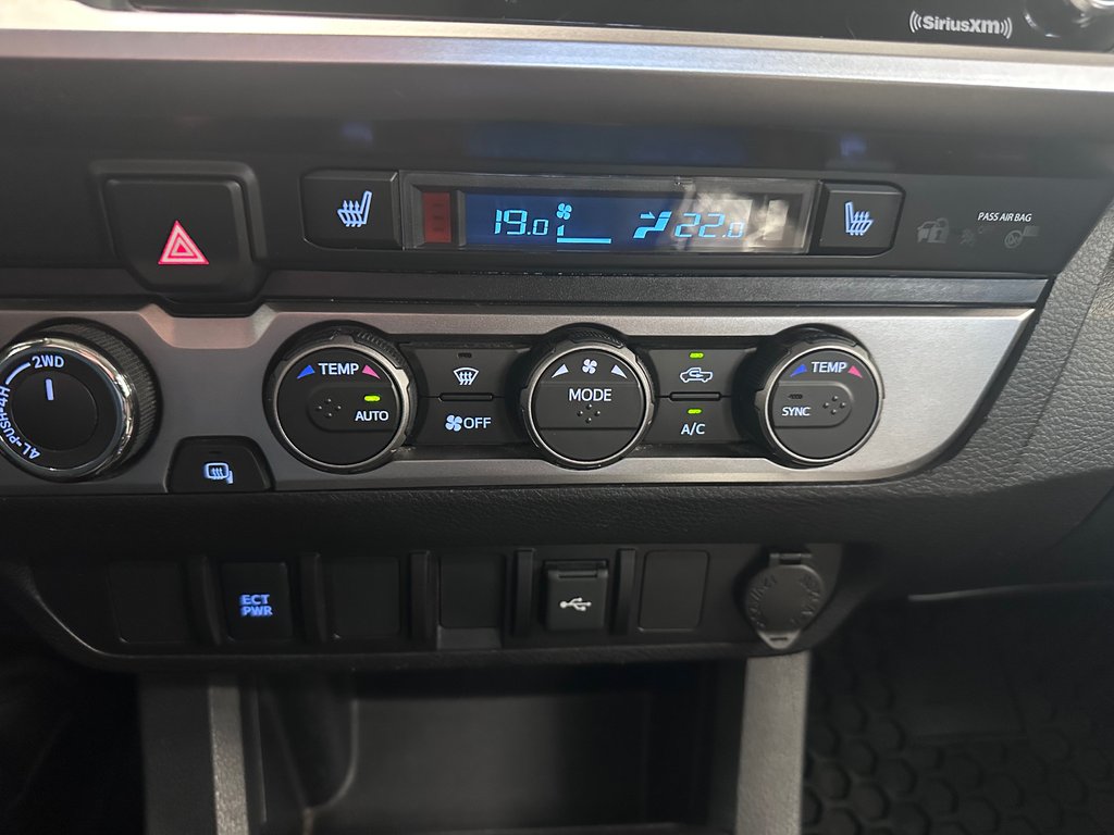 2022 Toyota Tacoma SR5 in Cowansville, Quebec - 24 - w1024h768px