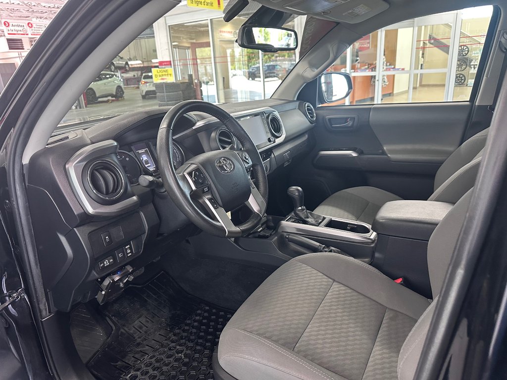 2022 Toyota Tacoma SR5 in Cowansville, Quebec - 20 - w1024h768px