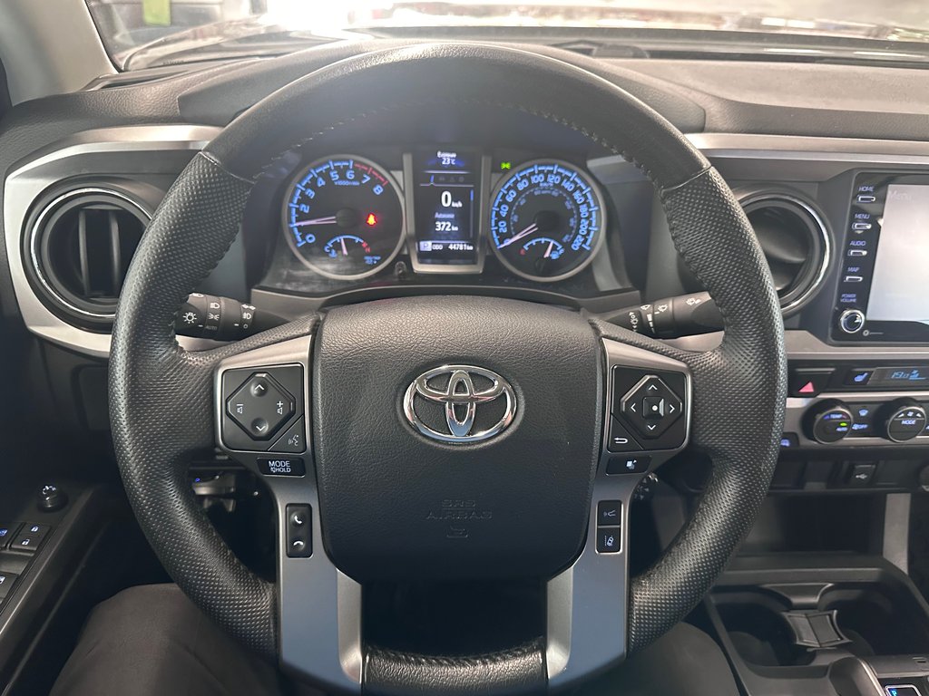 2022 Toyota Tacoma SR5 in Cowansville, Quebec - 27 - w1024h768px