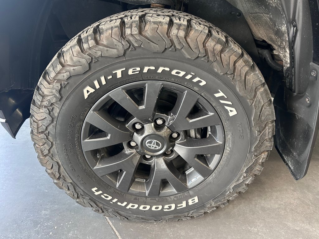 2022 Toyota Tacoma SR5 in Cowansville, Quebec - 8 - w1024h768px