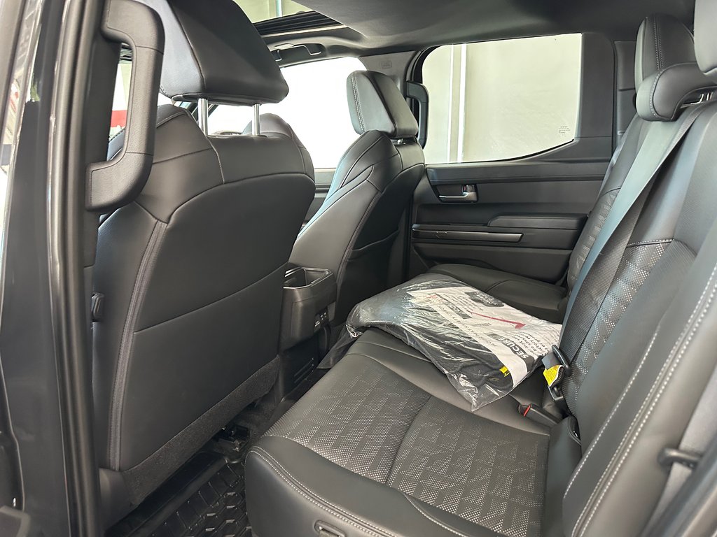 2024 Toyota Tacoma Double Cab TRD SPORT PREMIUM in Cowansville, Quebec - 11 - w1024h768px
