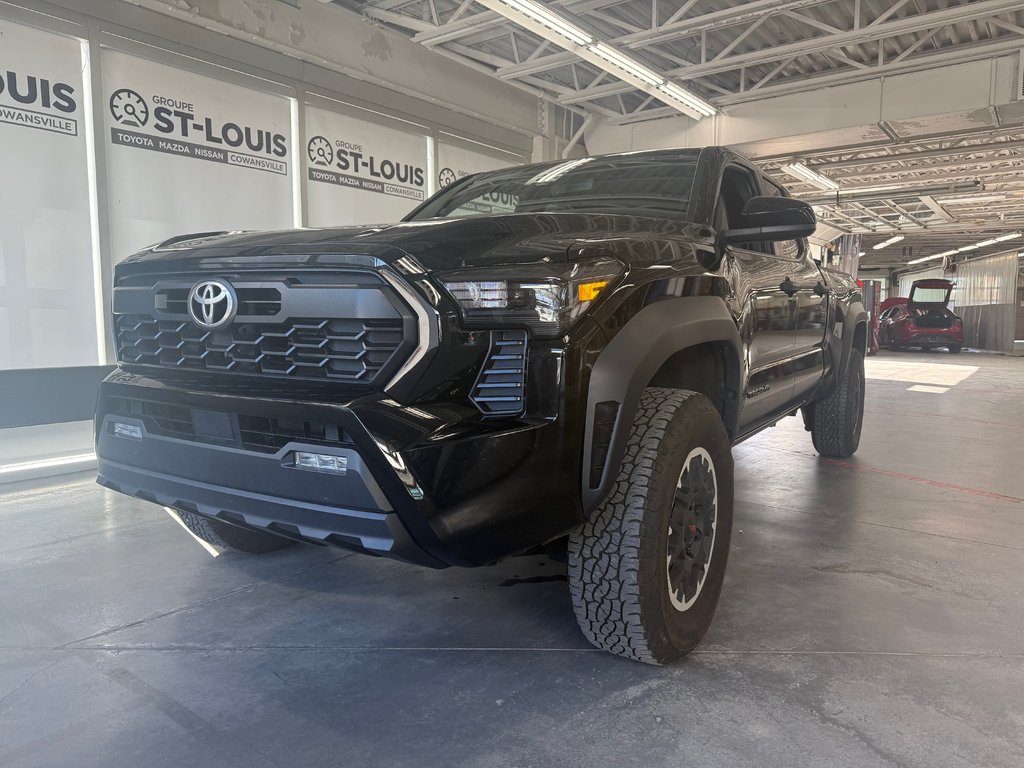 Toyota Tacoma TRD Off Road 2024 à Cowansville, Québec - 1 - w1024h768px