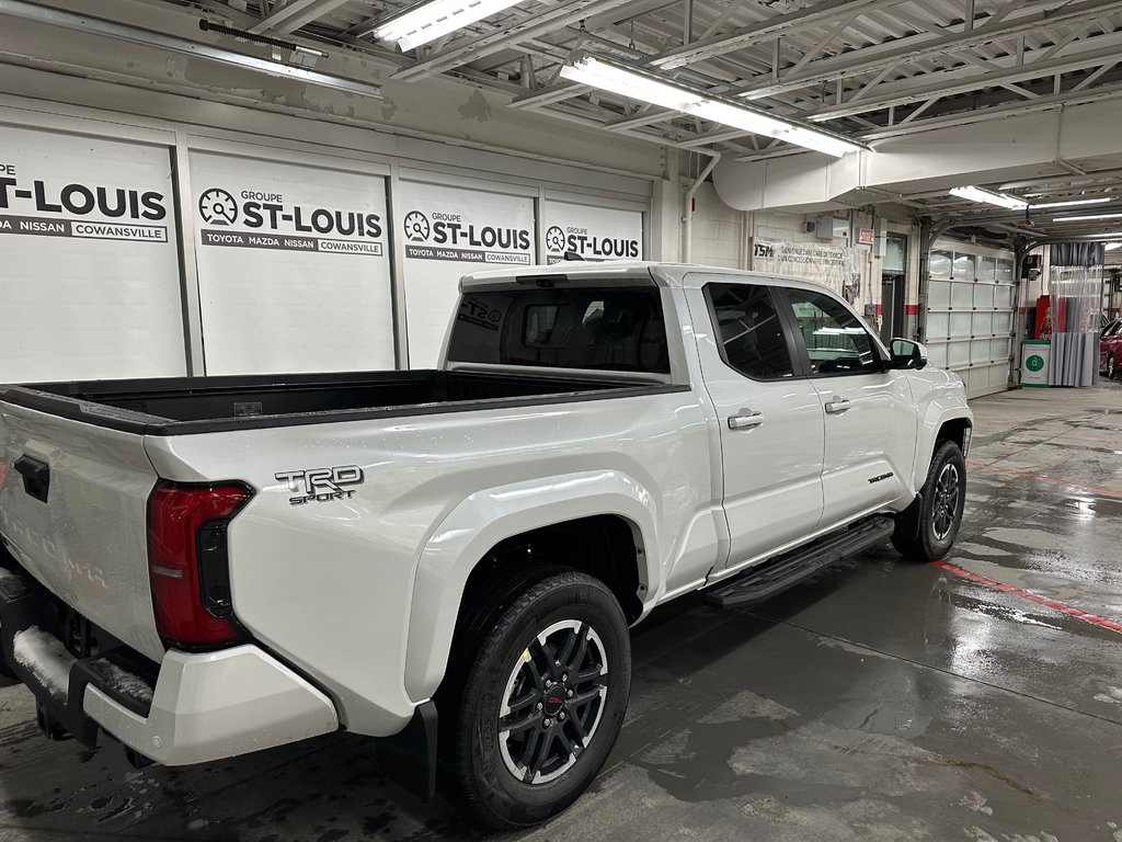 2025 Toyota Tacoma DOUBLE CAB AT in Cowansville, Quebec - 3 - w1024h768px