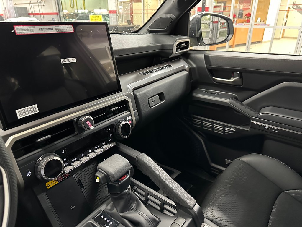 2025 Toyota Tacoma DOUBLE CAB AT in Cowansville, Quebec - 20 - w1024h768px