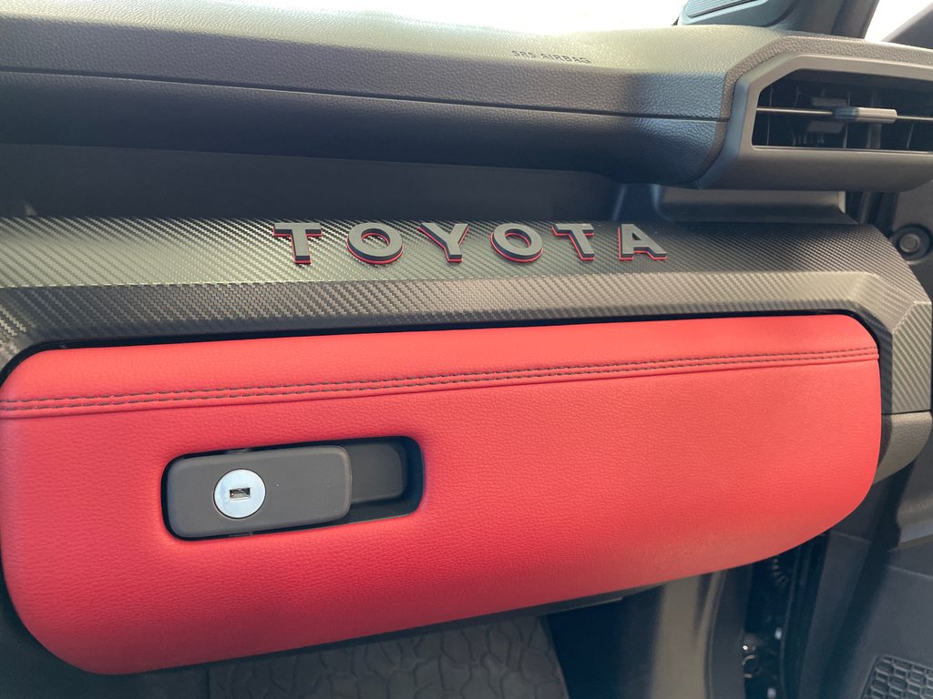2025 Toyota Tacoma TRD Pro hybrid in Cowansville, Quebec - 16 - w1024h768px