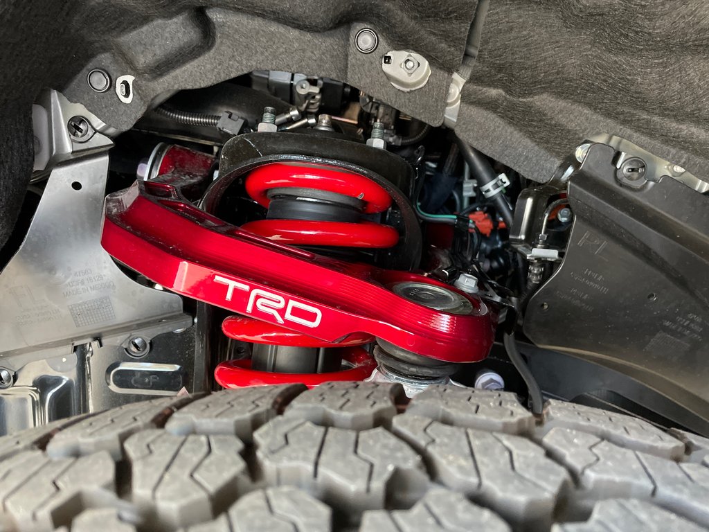 2025 Toyota Tacoma TRD Pro hybrid in Cowansville, Quebec - 7 - w1024h768px