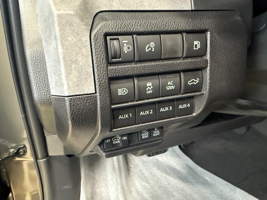 Toyota Tacoma Trailhunter Hybride 2025 à Cowansville, Québec - 17 - w1024h768px