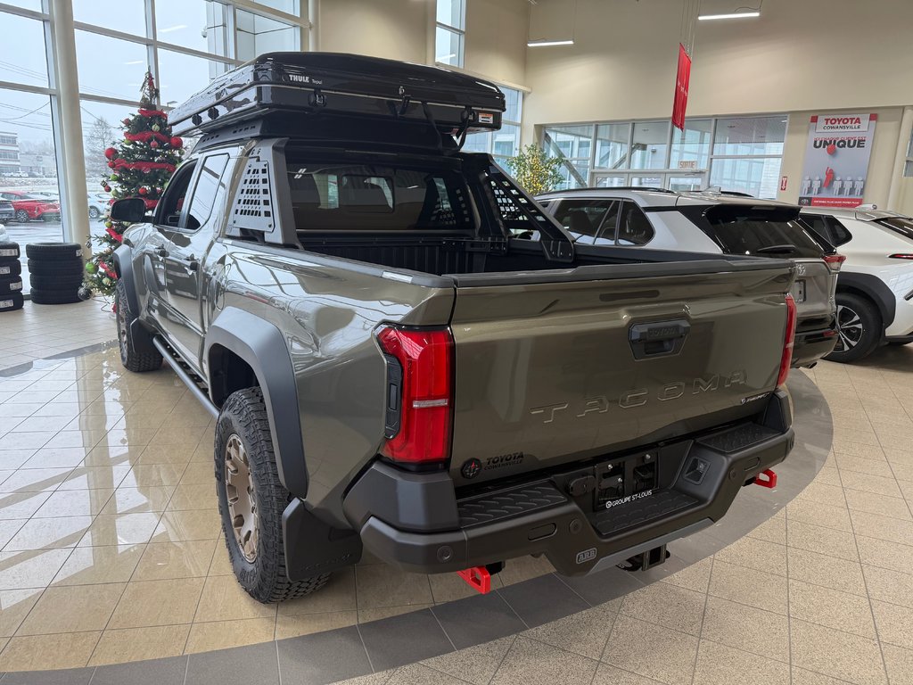 Toyota Tacoma Trailhunter Hybride 2025 à Cowansville, Québec - 3 - w1024h768px