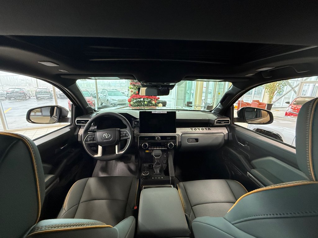 Toyota Tacoma Trailhunter Hybride 2025 à Cowansville, Québec - 14 - w1024h768px