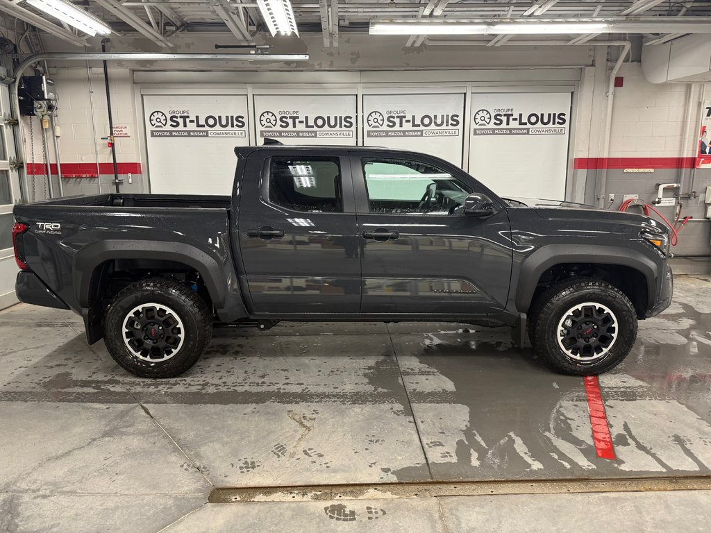 Toyota Tacoma 4x4 Double Cab 6M TRD Hors route (caisse 5 pi) 2025 à Cowansville, Québec - 10 - w1024h768px