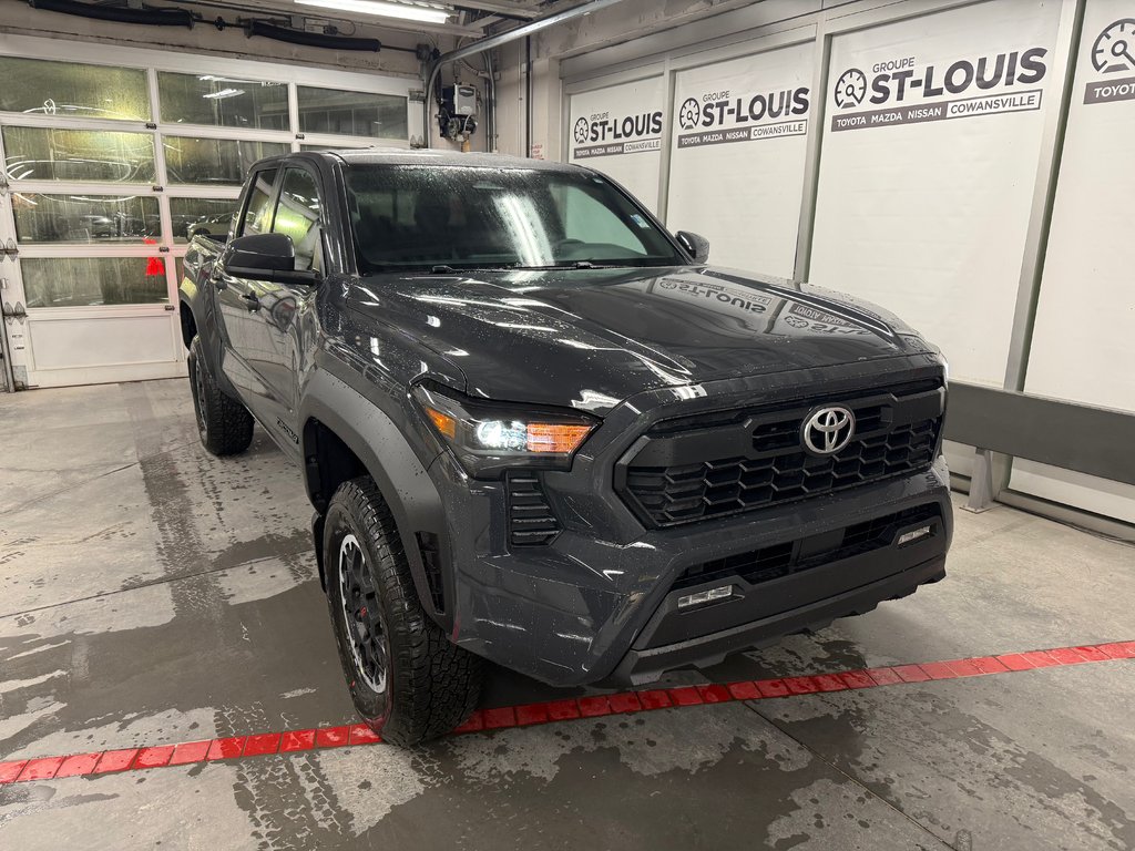 Toyota Tacoma 4x4 Double Cab 6M TRD Hors route (caisse 5 pi) 2025 à Cowansville, Québec - 9 - w1024h768px