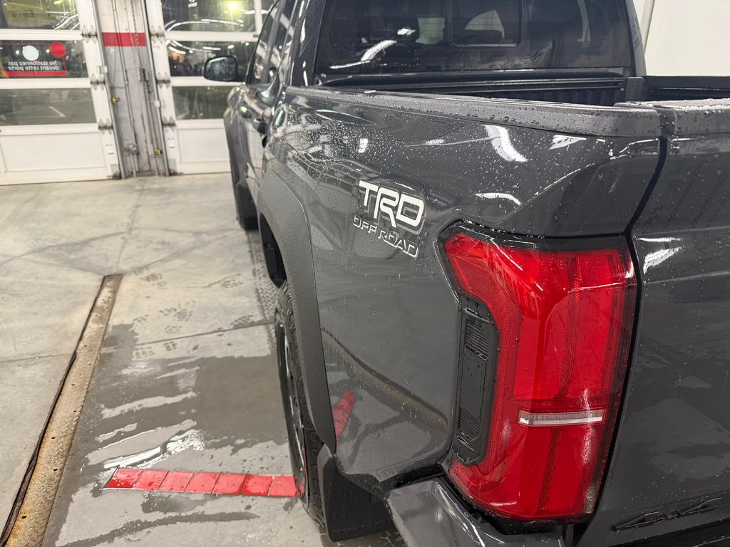 Toyota Tacoma 4x4 Double Cab 6M TRD Hors route (caisse 5 pi) 2025 à Cowansville, Québec - 7 - w1024h768px