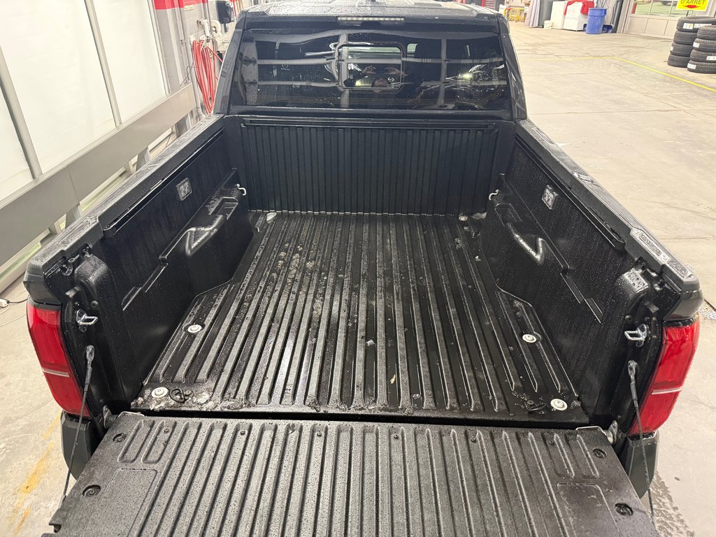 Toyota Tacoma 4x4 Double Cab 6M TRD Hors route (caisse 5 pi) 2025 à Cowansville, Québec - 14 - w1024h768px