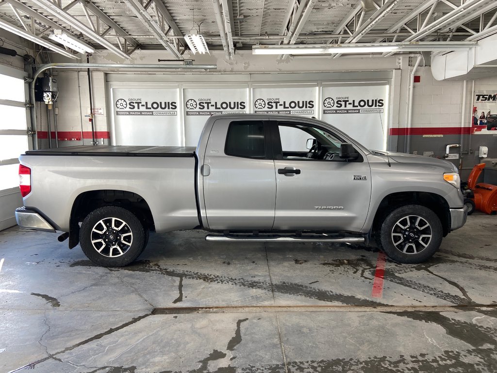 2016 Toyota Tundra SR5 in Cowansville, Quebec - 2 - w1024h768px