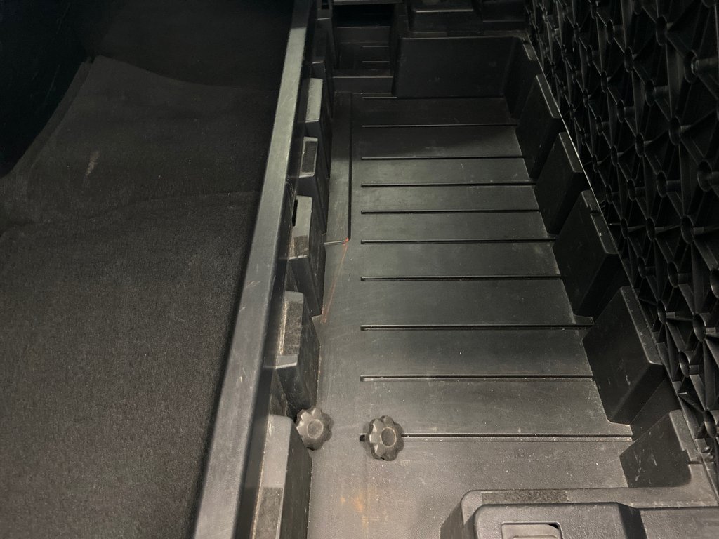 2016 Toyota Tundra SR5 in Cowansville, Quebec - 20 - w1024h768px