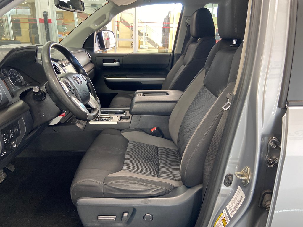 2016 Toyota Tundra SR5 in Cowansville, Quebec - 29 - w1024h768px