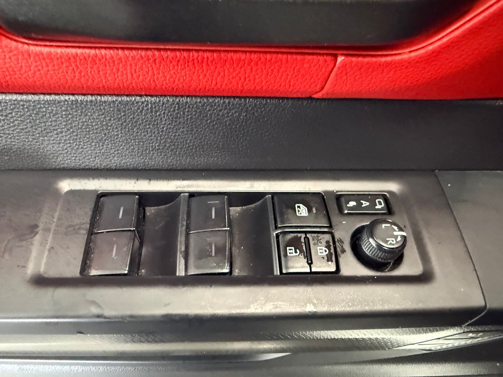 2023 Toyota Tundra TRD PRO in Cowansville, Quebec - 18 - w1024h768px