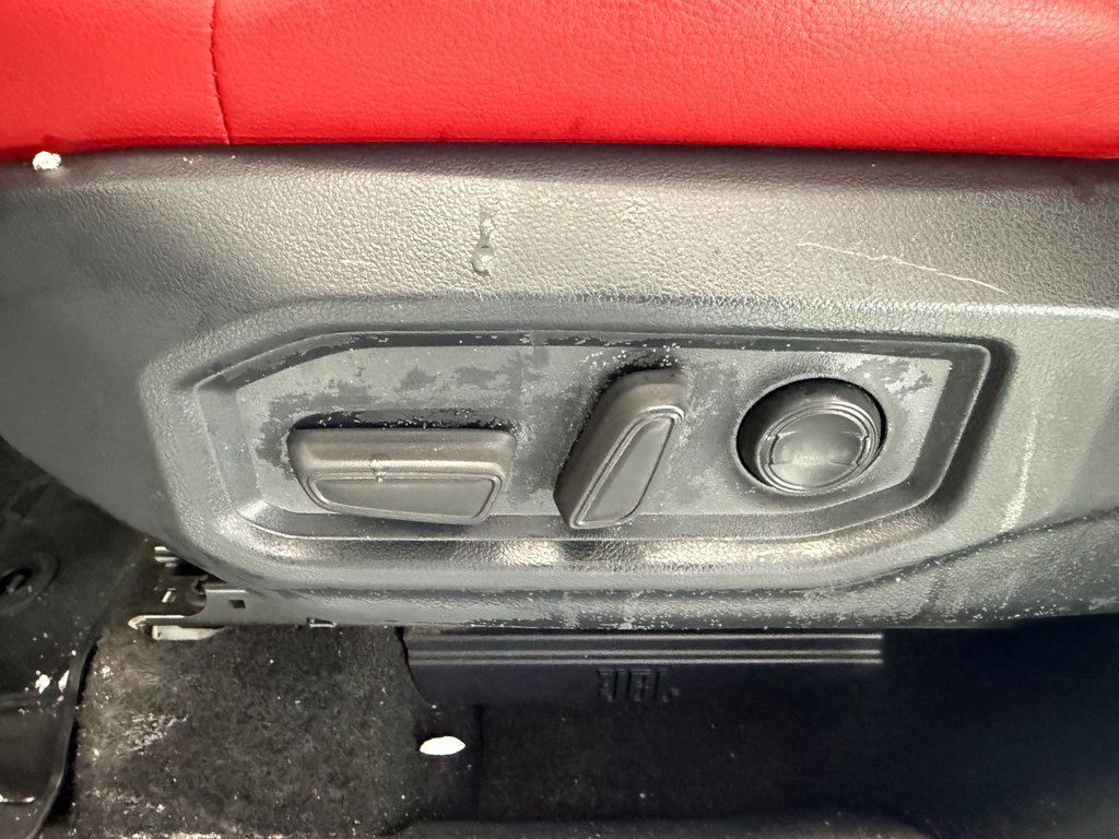 2023 Toyota Tundra TRD PRO in Cowansville, Quebec - 17 - w1024h768px