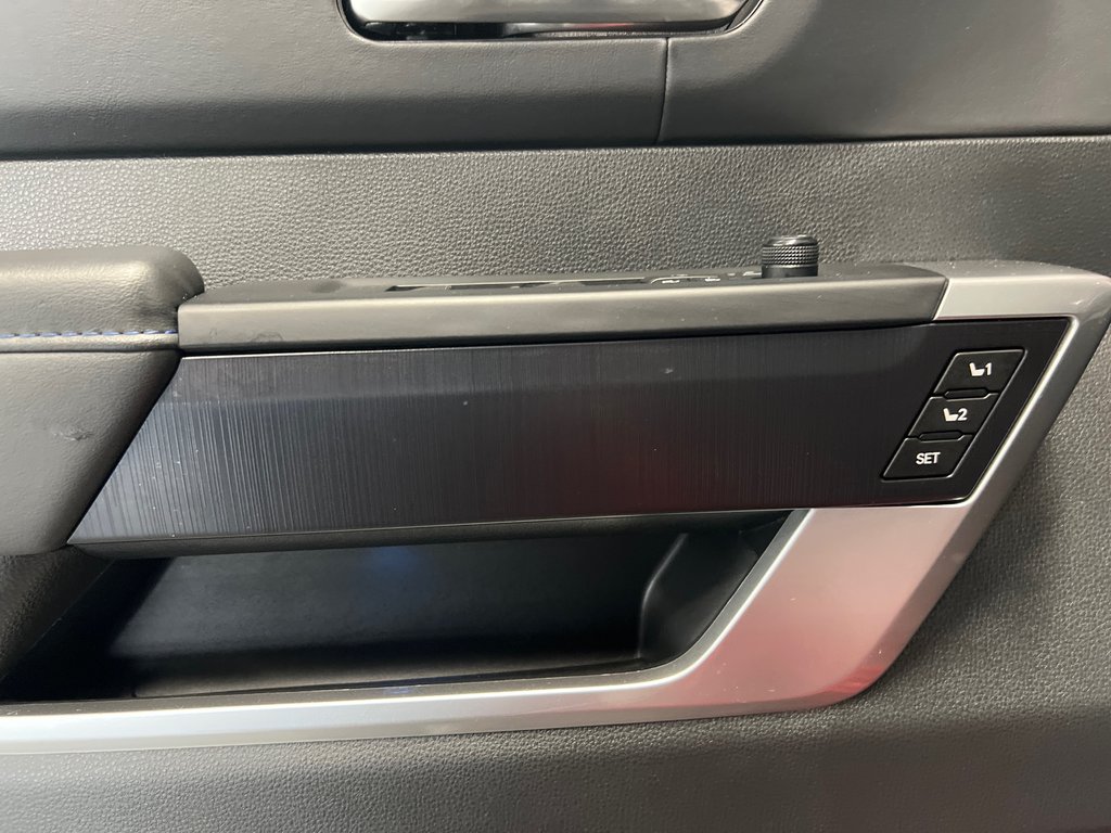 2024 Toyota Tundra Platinum in Cowansville, Quebec - 24 - w1024h768px