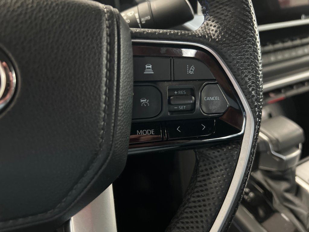 2024 Toyota Tundra Platinum in Cowansville, Quebec - 45 - w1024h768px