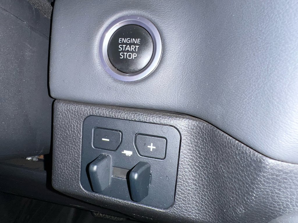 2024 Toyota Tundra Platinum in Cowansville, Quebec - 44 - w1024h768px