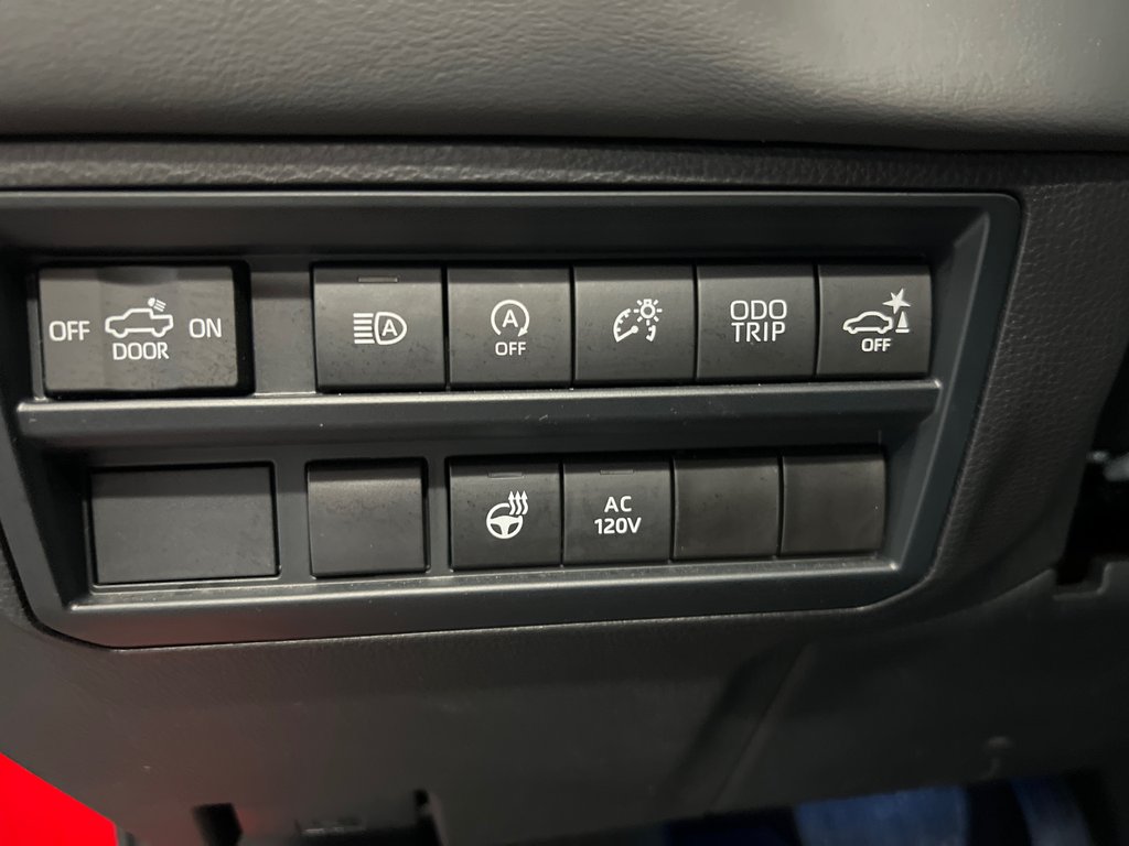 2024 Toyota Tundra Platinum in Cowansville, Quebec - 21 - w1024h768px