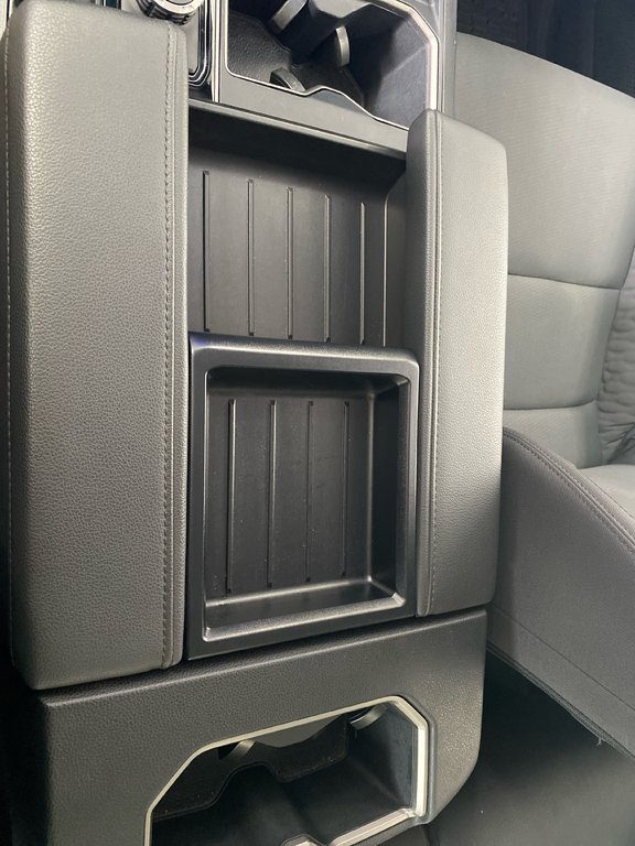 Toyota Tundra SR5 2024 à Cowansville, Québec - 30 - w1024h768px