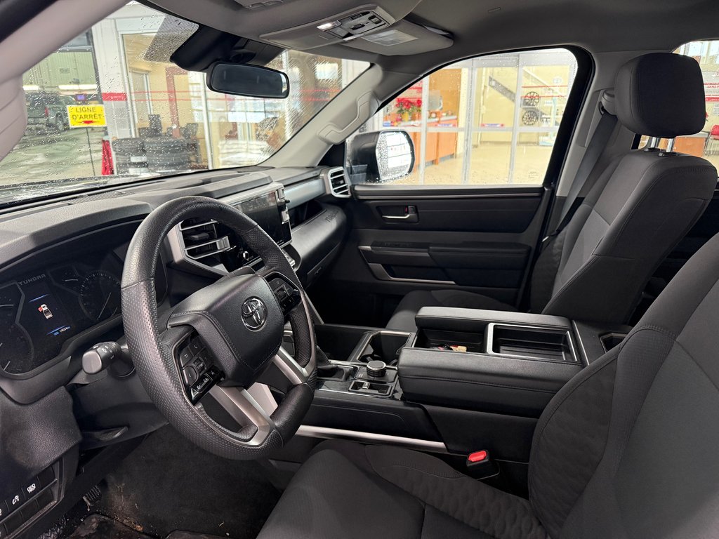 Toyota Tundra SR5 2024 à Cowansville, Québec - 13 - w1024h768px